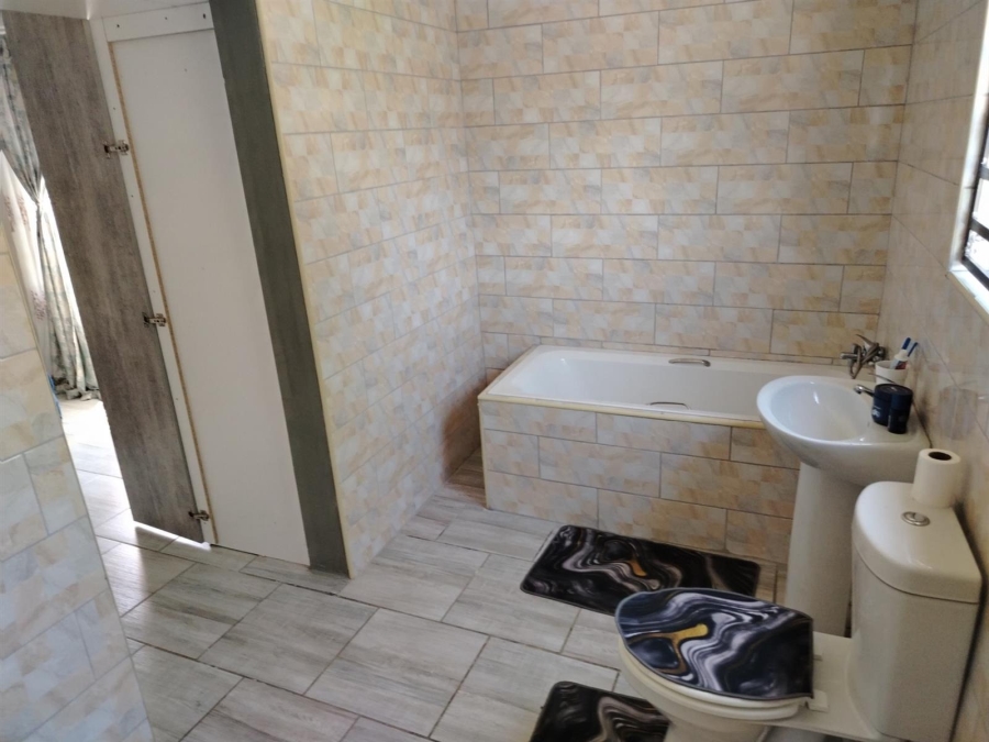 3 Bedroom Property for Sale in Miederpark North West